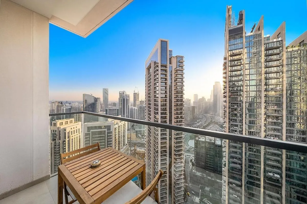 Daire First Class 2Br Mesmerizing Views Dubai